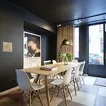 Leopold Hotel