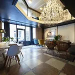 Leopold Hotel