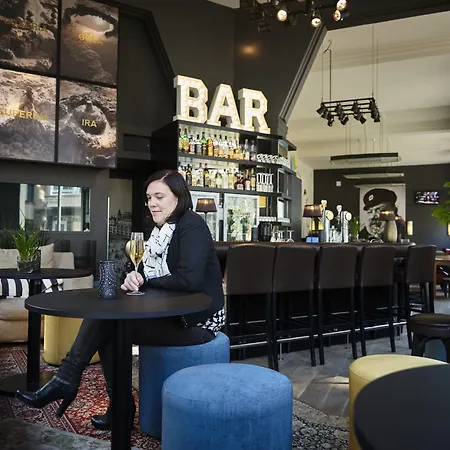 奥斯坦德利奥波德酒店 4* 奥斯滕德