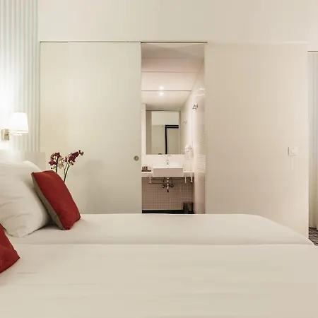 레오폴드 호텔 4*