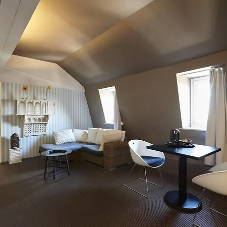 Leopold Hotel 4*