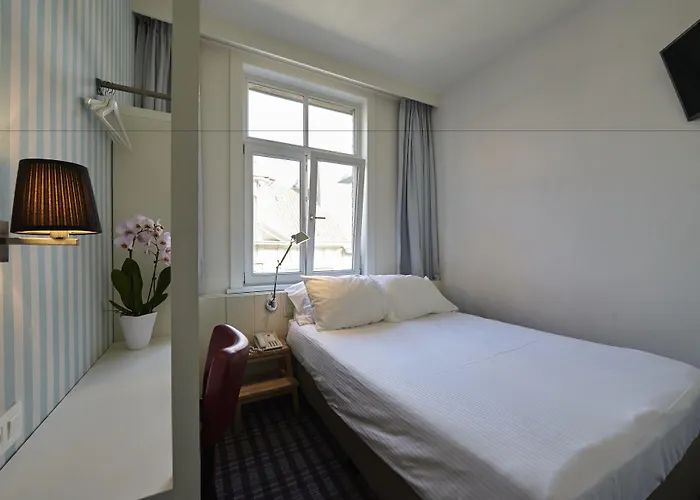 ホテル Leopold 4*