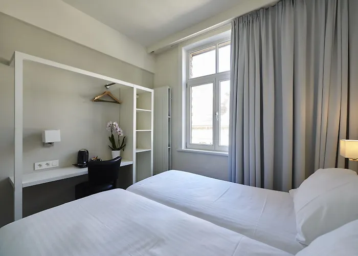 레오폴드 호텔 4*